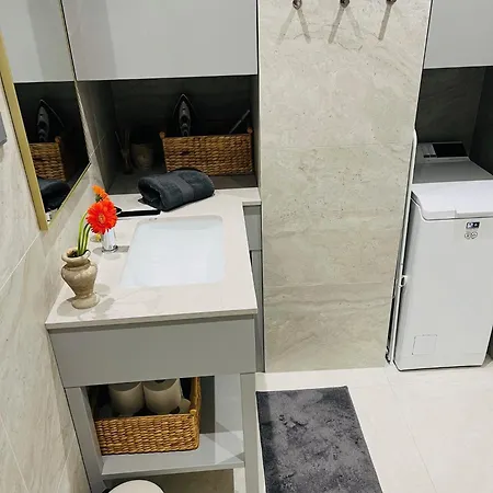 New In Kadriorg, Centre Talin